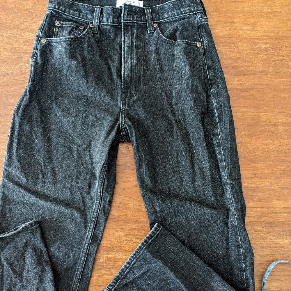 Abercrombie Ankle Straight Ultra High Rise Black Jeans 4R
